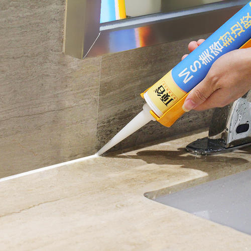 玻璃胶多久能凝固？各类玻璃胶干透时间及影响因素解析